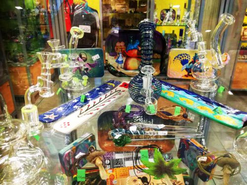 Sativa Headshop - smoking accessories
